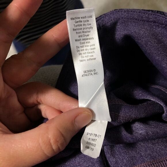ATHLETA SPLITS REVELATION CAPRIS PANTS SIZE XS - Picture 5 of 7